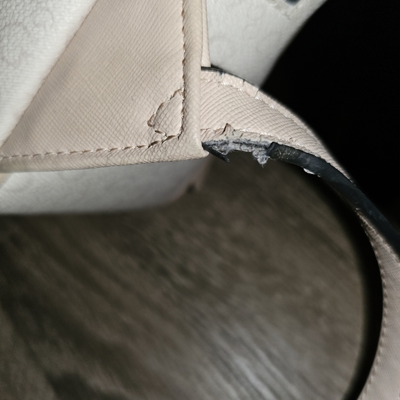 Guess backpack - Picture 5 of 5